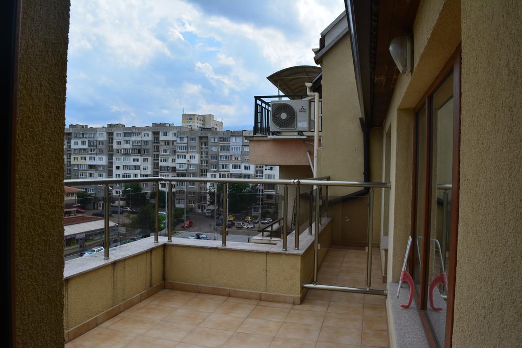 Apartment Bonne Chance Sofia Esterno foto